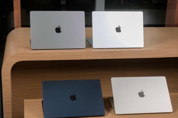 4 tùy chọn màu trên MacBook Air M2 15 inch 2023