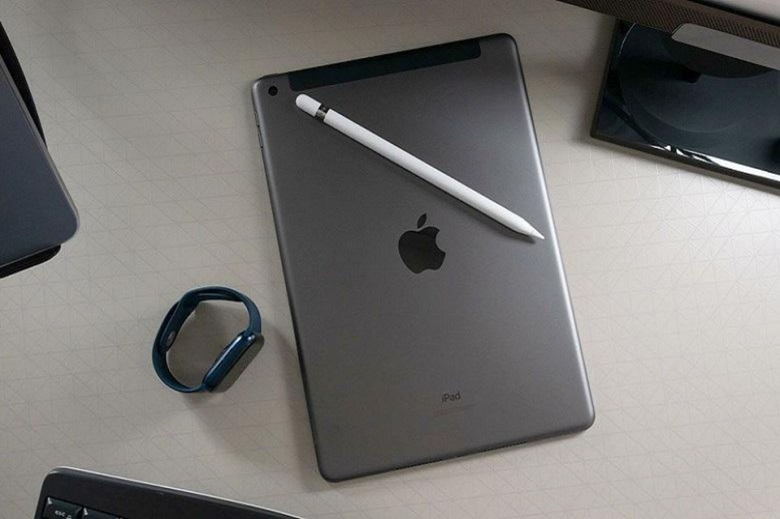 Hình ảnh cho danh mục Lý do iPad gen 9 là mẫu máy tính bảng đáng mua nhất cho học sinh, sinh viên