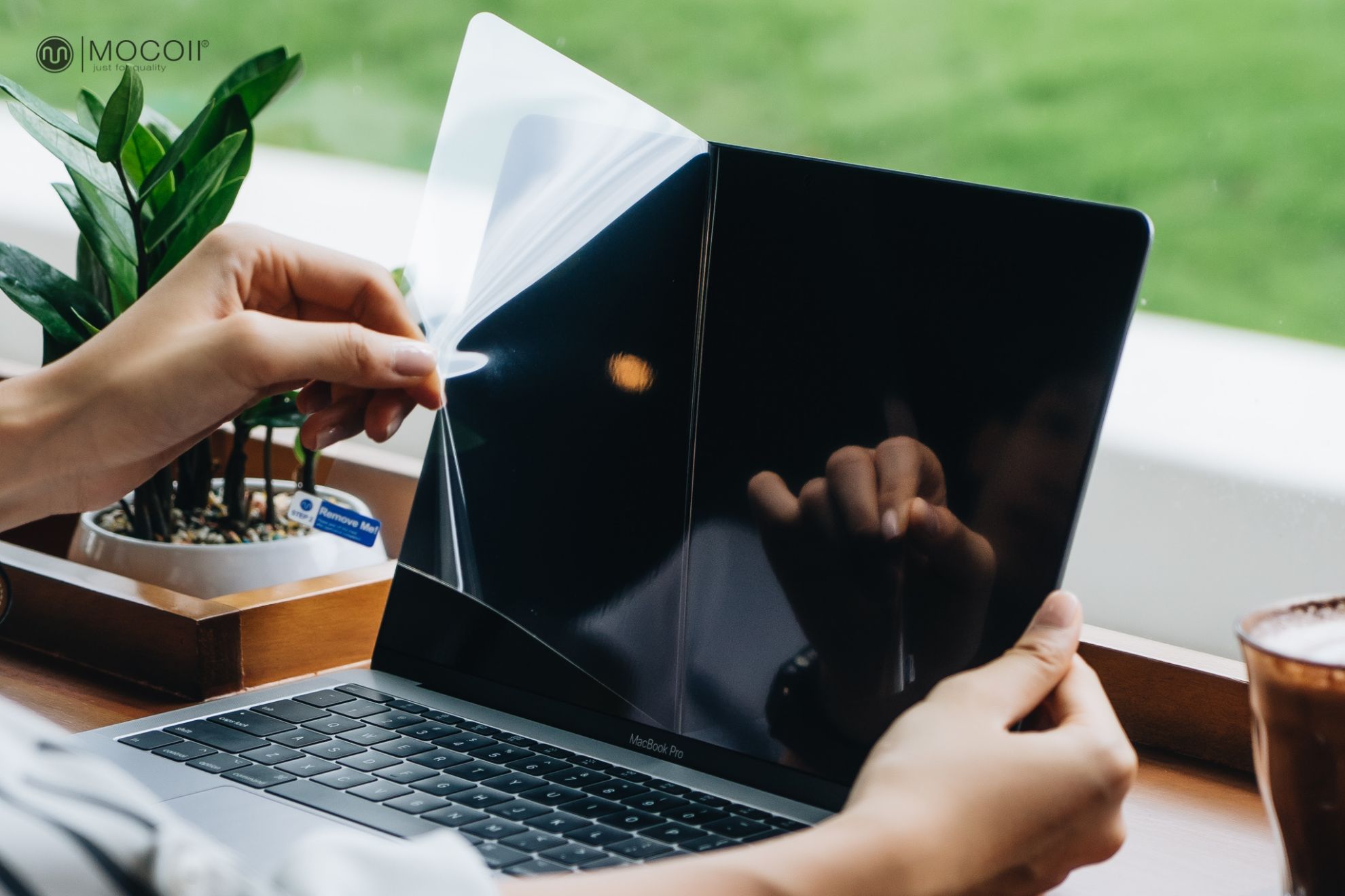 Ảnh của Miếng dán màn hình Macbook Pro/Air M1 13 inch Mocoll 