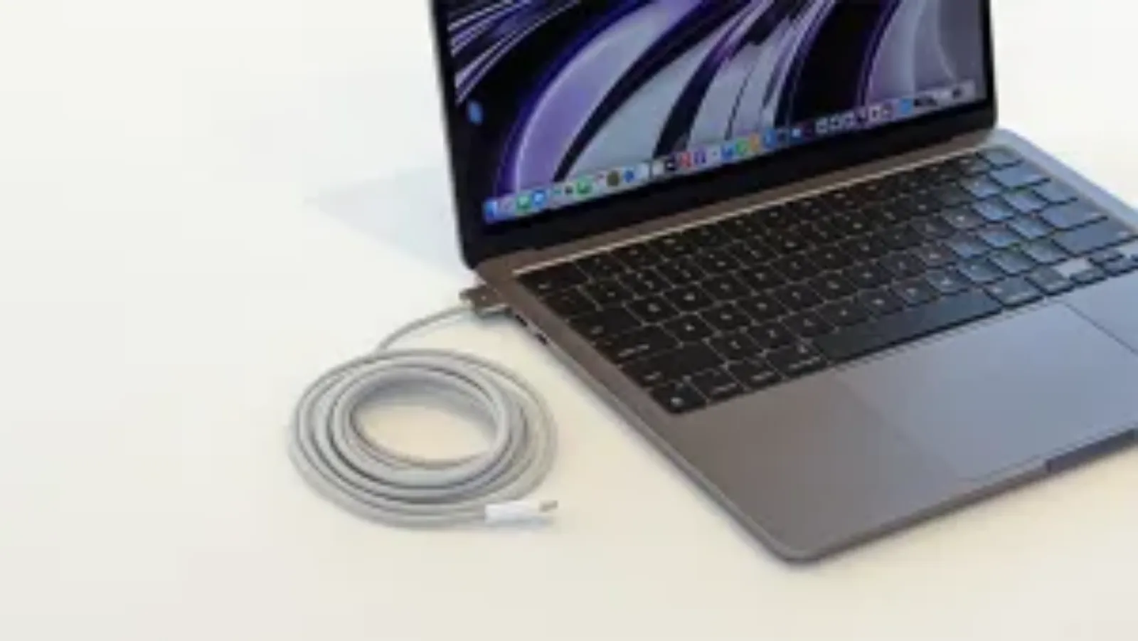 Hình ảnh cho danh mục Cách sạc pin MacBook Air M2 chuẩn, hạn chế chai pin