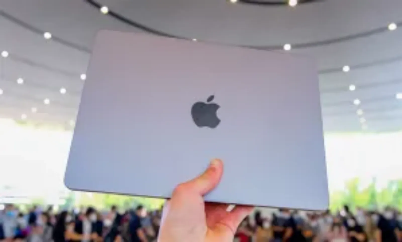 Hình ảnh cho danh mục Chi tiết MacBook Pro M2 màu bạc – Giá chỉ từ 31 triệu đồng