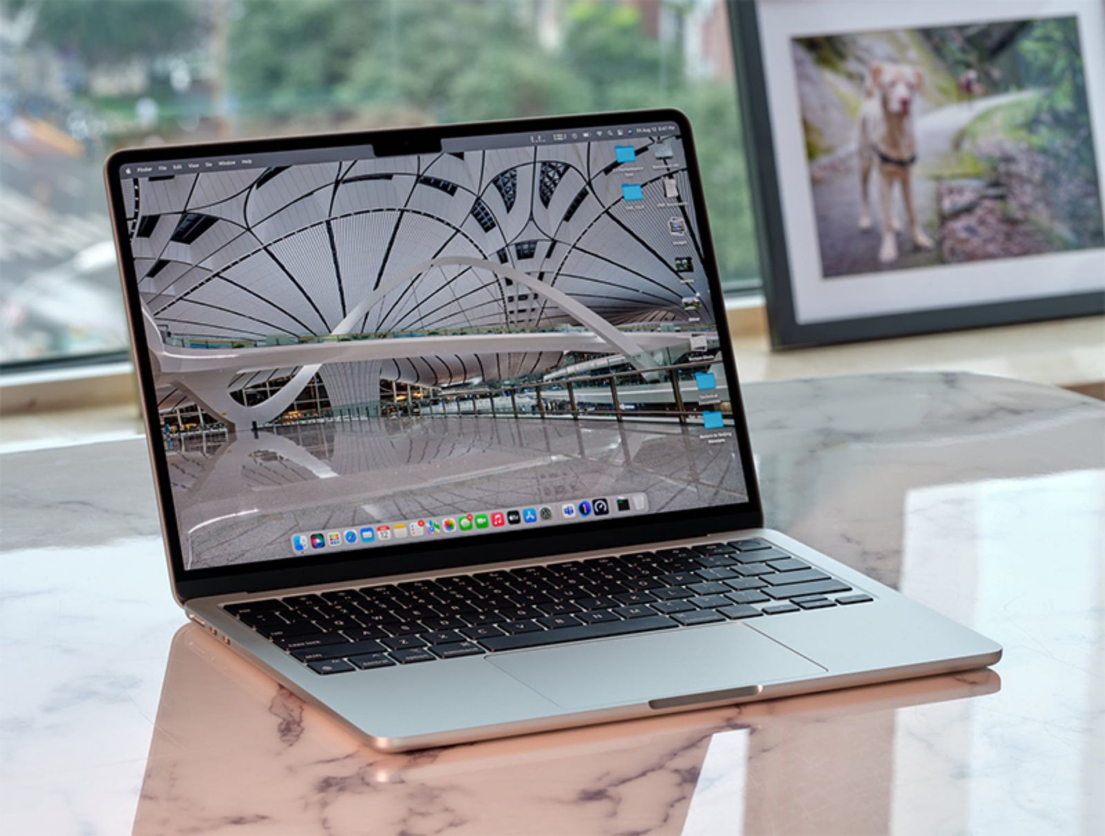 Hình ảnh cho danh mục Chi tiết MacBook Air M2 Silver mới ra mắt – Giá từ 29 triệu đồng