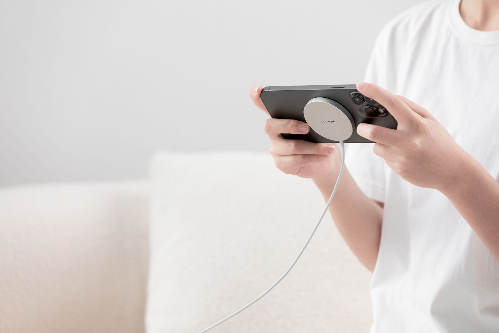 Ảnh của Sạc không dây 15W INNOSTYLE Magease Wireless Charge - IMWC100SLV