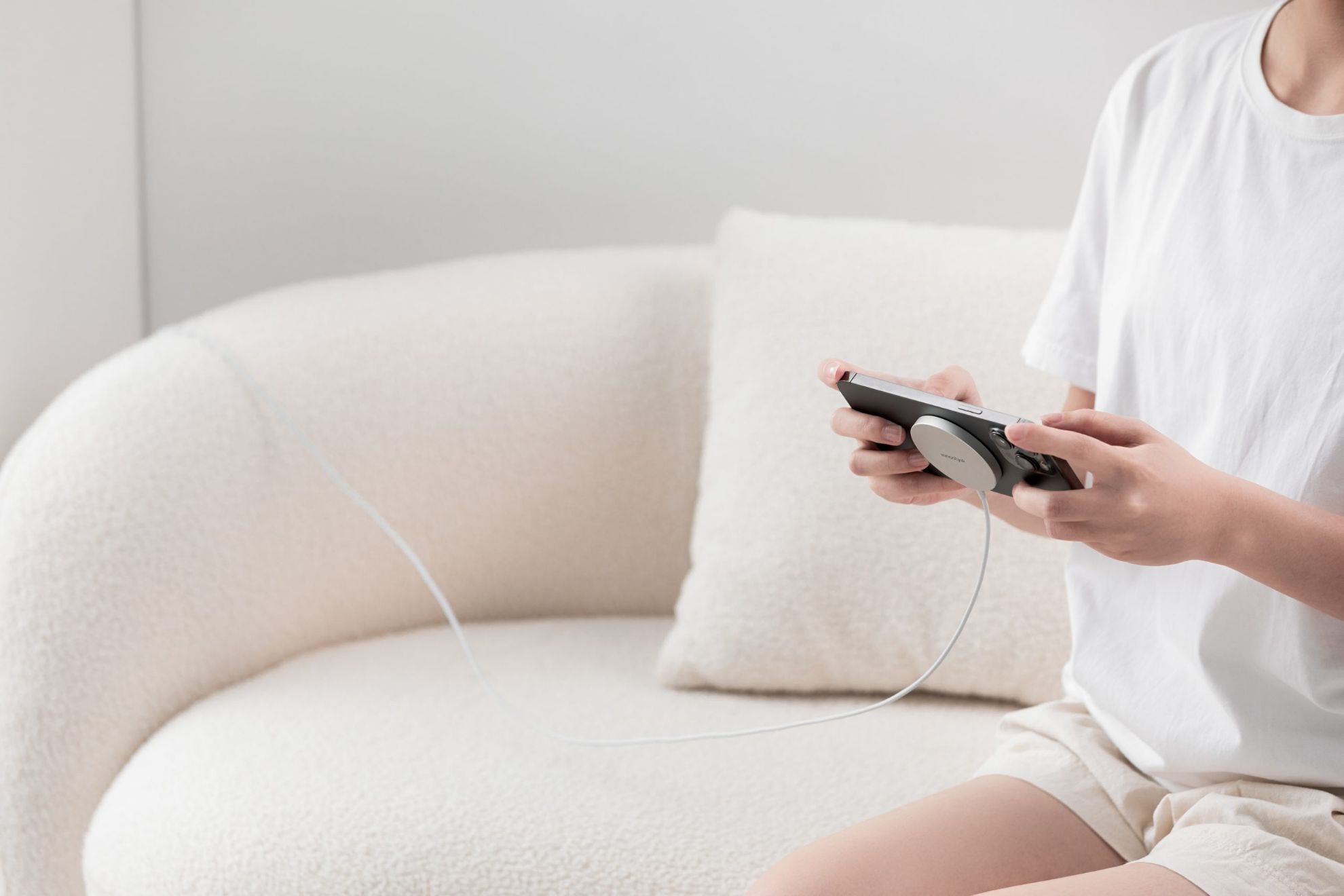 Ảnh của Sạc không dây 15W INNOSTYLE Magease Wireless Charge - IMWC100SLV