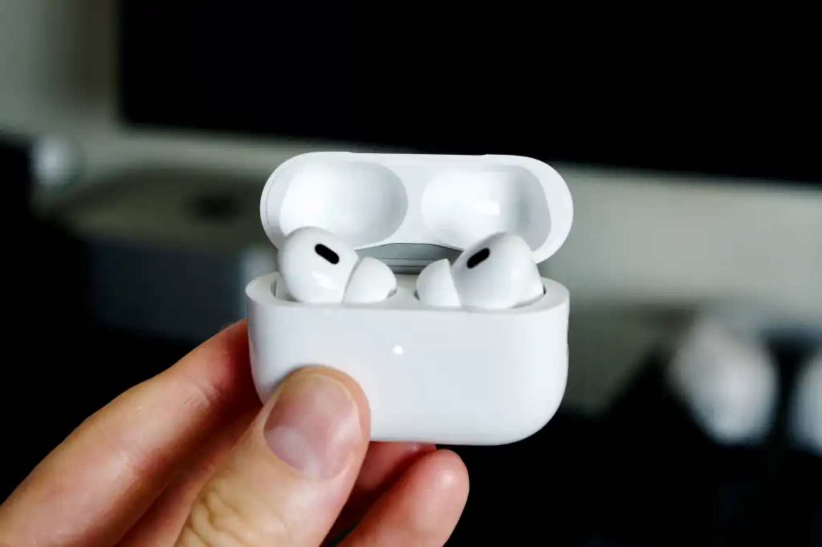 Hình ảnh cho danh mục Cách kiểm tra tai nghe Airpods chính hãng “chuẩn không cần chỉnh”