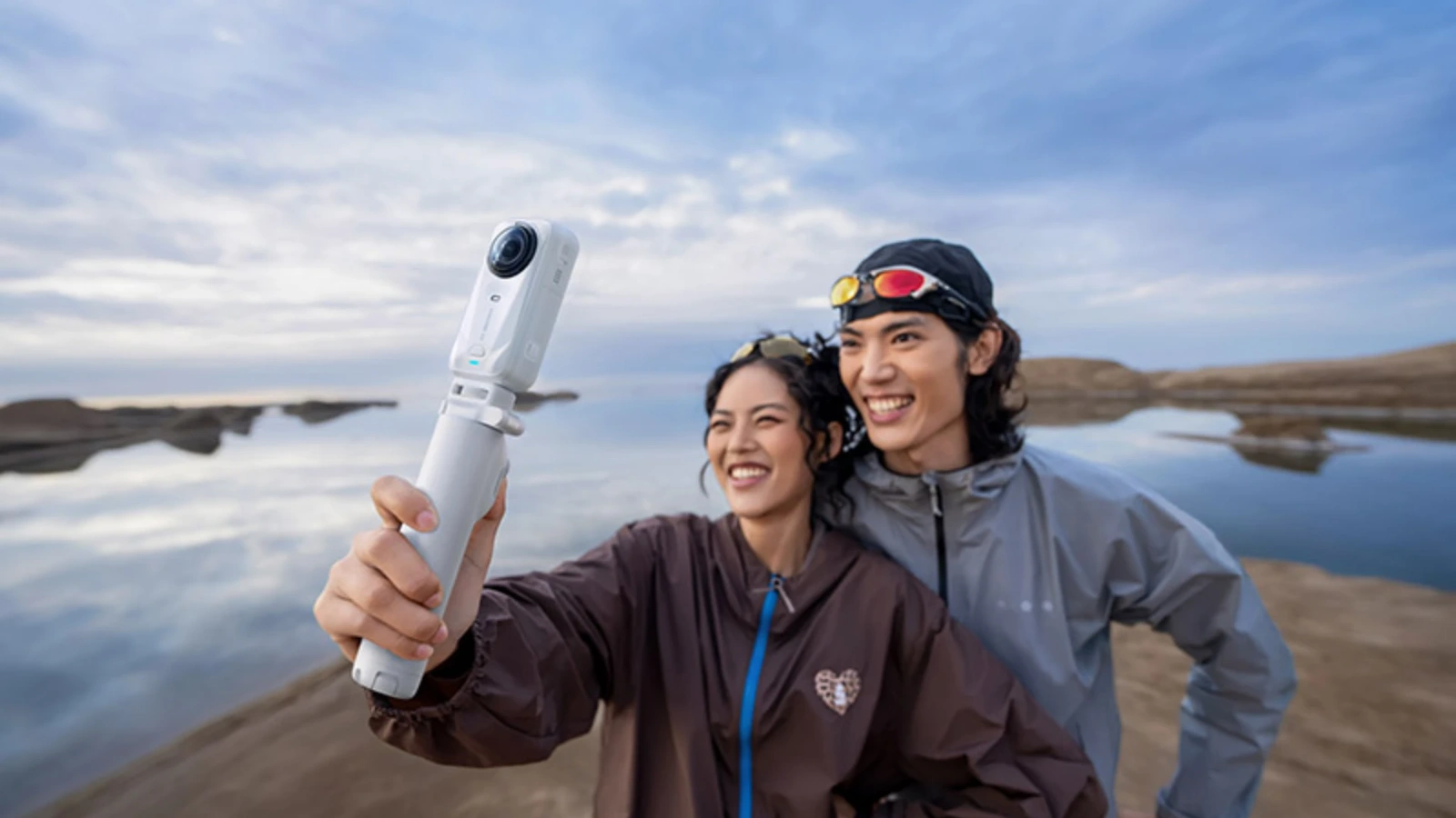 Hình ảnh cho danh mục Insta360 X6 chính thức ra mắt: Cảm biến lớn hơn, pin khỏe hơn 51%
