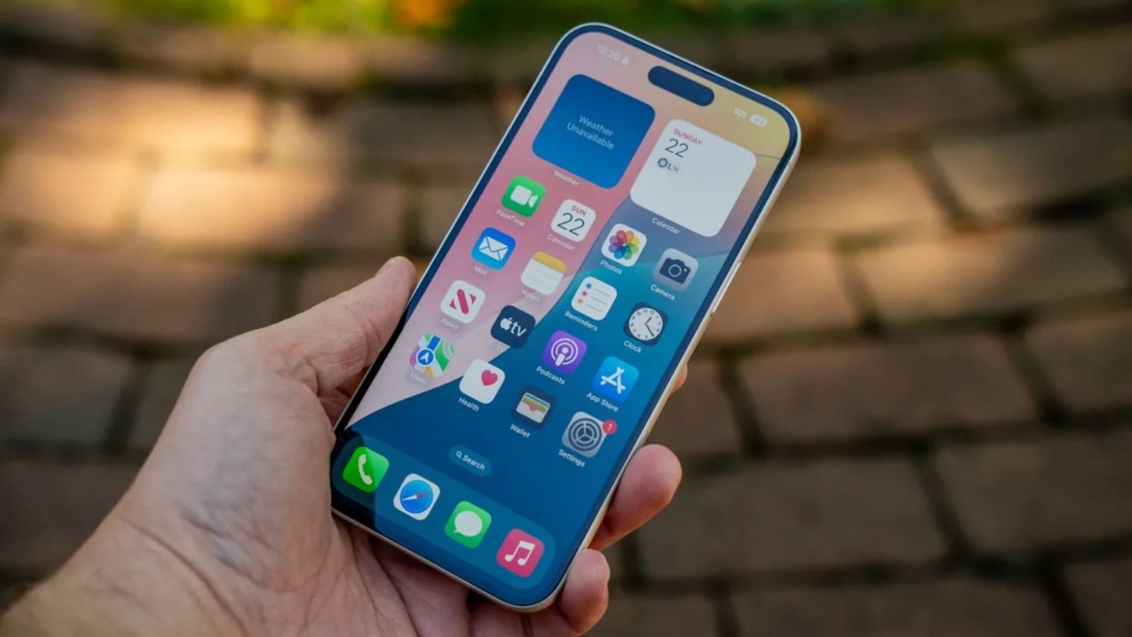Hình ảnh cho danh mục iPhone 16 Plus có những lợi thế gì ngoài màn hình lớn? 