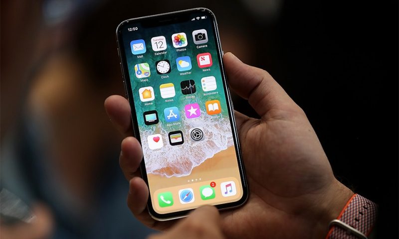iPhone X giá bao nhiêu thời điểm 2019?