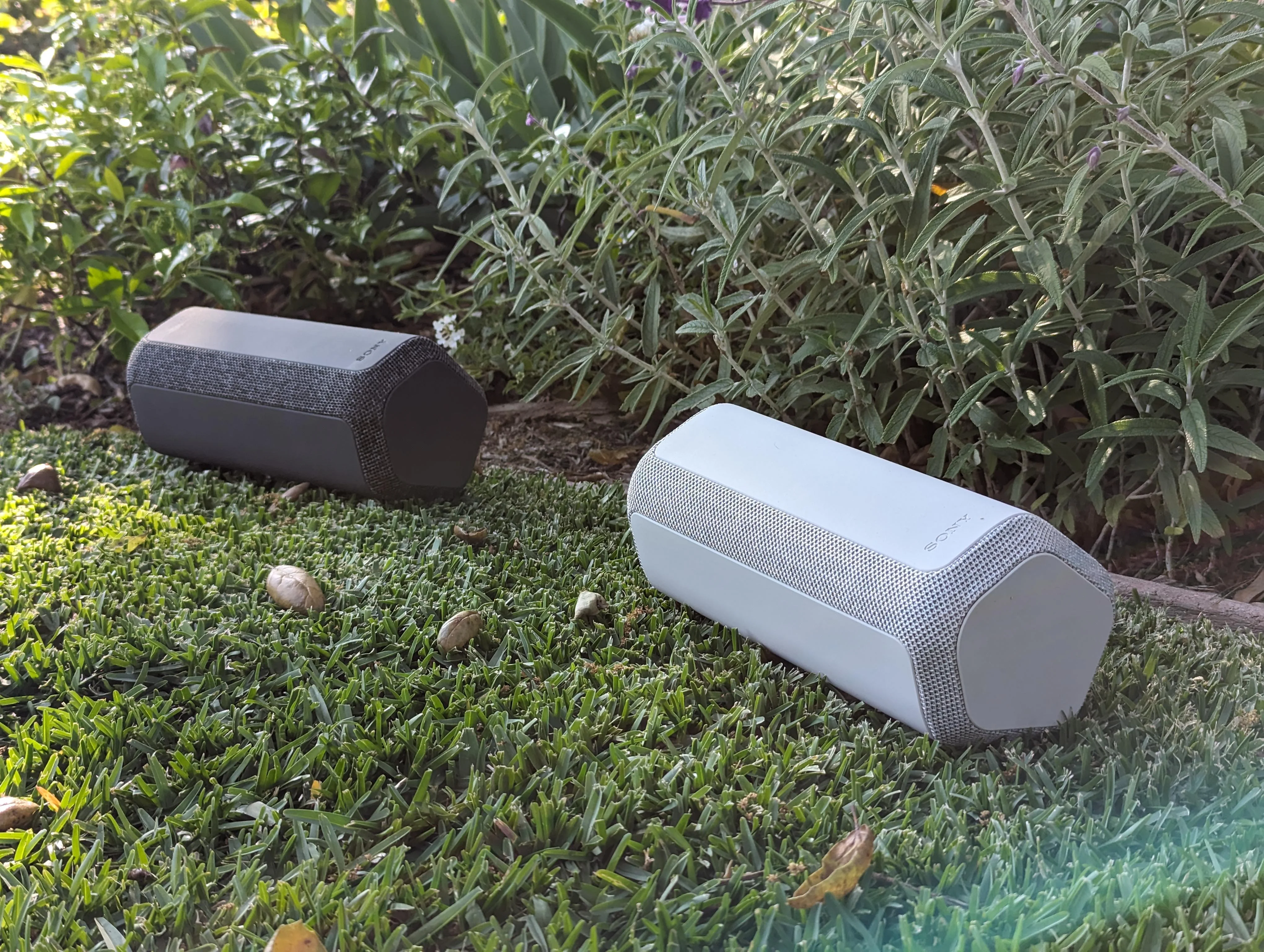 Sony SRS-XE300 thiết kế hình ảnh thực tế