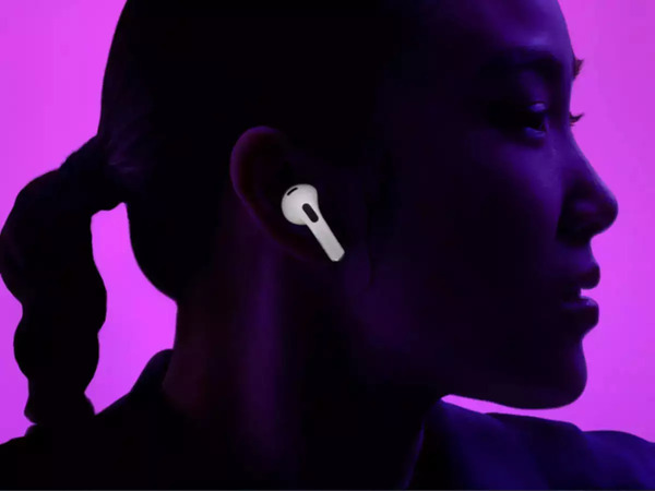 AirPods 3 gài nhẹ nhàng, ôm sát tai