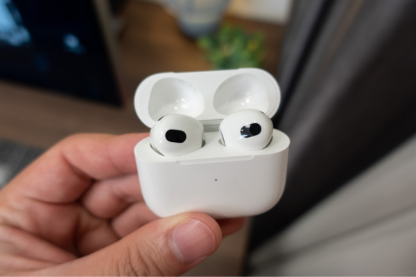 chọn AirPods 3 để nghe nhạc hàng ngày