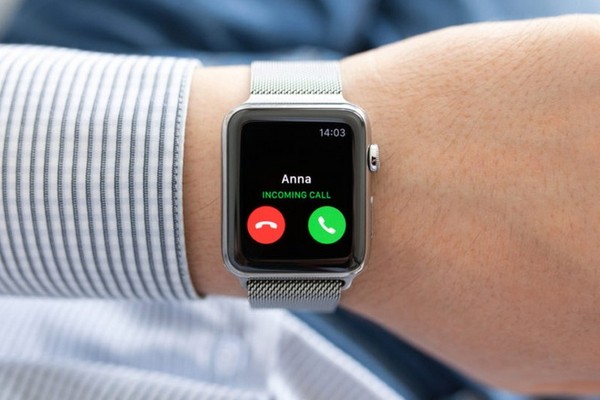 gọi điện trên Apple Watch Series 8 41mm thép GPS + Cellular