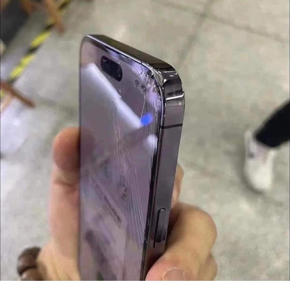 Tải hình nền kính vỡ cho iPhone | Hình nền, Mỹ thuật, Kính