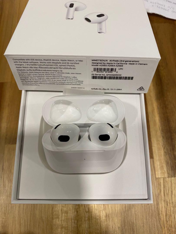 vỏ hộp AirPods 3