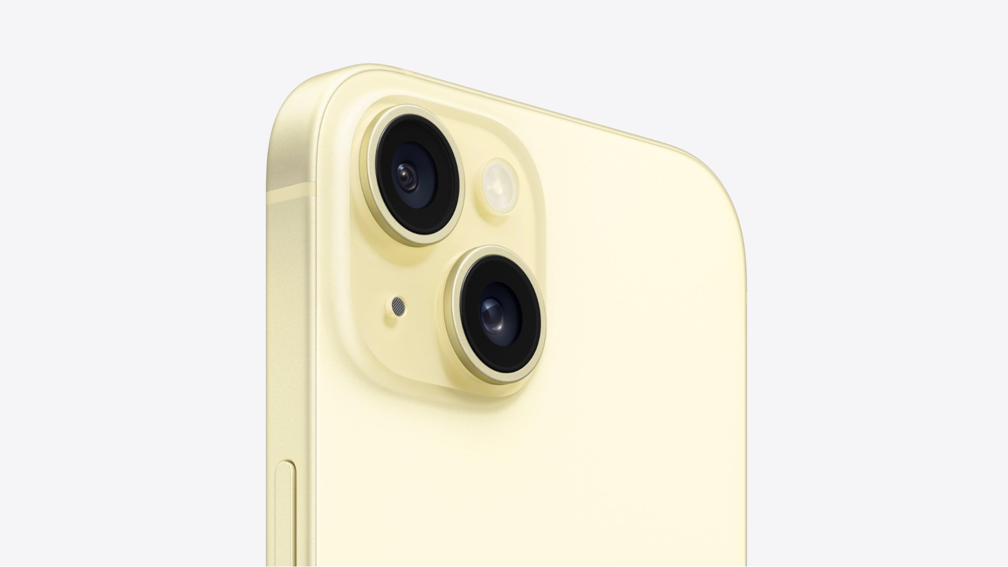 Cận cảnh mặt sau của iPhone 15 màu Vàng, viền camera vẫn được bao phủ bởi màu vàng cực hút mắt