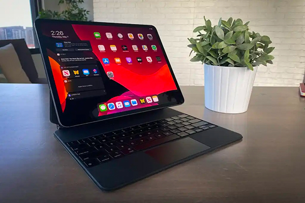 Combo iPad kèm bàn phím có thay thế laptop được không?