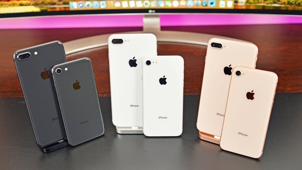 iPhone 8 series cũng xuất hiện màu Xám Space nhưng đậm hơn so với iPhone 6 series