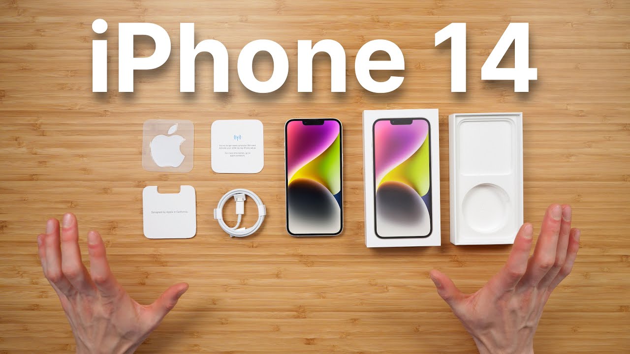 iPhone 14 đập hộp sẽ có các phụ kiện đi kèm như dây sạc USB-C to Lightning, hình dán logo Apple, hướng dẫn sử dụng, que chọc SIM và điện thoại