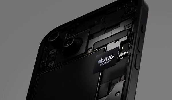 Cả hai phiên bản iPhone 14 Pro và iPhone 15 đều sở hữu hiệu suất mạnh mẽ với con chip A16 Bionic 
